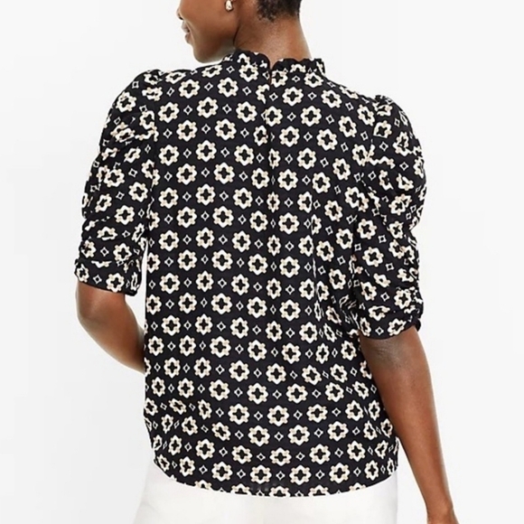 LOFT Geo Cinched Sleeve Ruffle Neckline Blouse Size XL, Business Casual - Picture 12 of 12